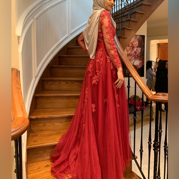 Full sleeve Prom / evening dress - Picture 1 of 3